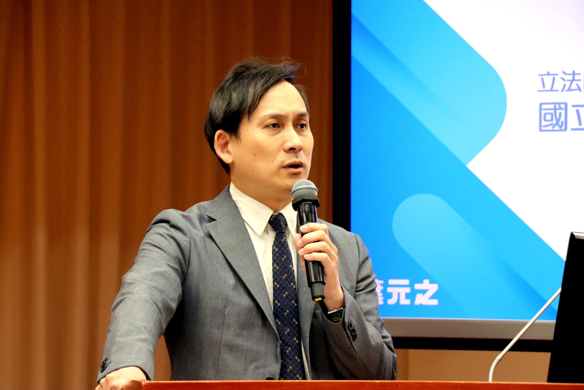 國民黨立委葉元之近日捲入「慣老闆」風波。圖／取自葉元之臉書