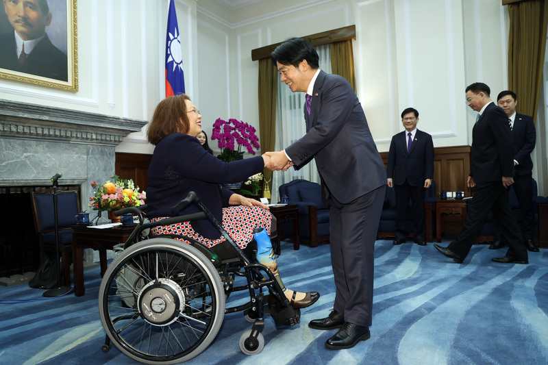 賴清德總統的新兩國論及台獨自白，引發大陸在軍事威懾、外交壓制及經濟制裁。圖/中央社