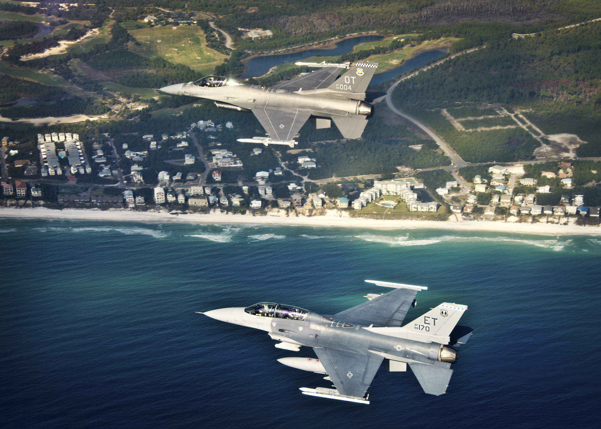 AI人工智慧上機 F-16遭防空系統偵測與攔截風險大降