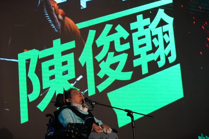 罕病律師陳俊翰感冒併發肺炎辭世。圖/取自卓冠廷《臉書》