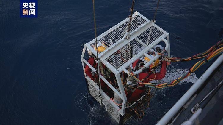 大陸海南島附近發生嚴重船難，搶救工作進行中。圖/取自央視