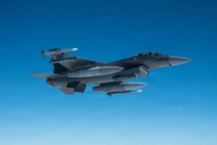 川普上次後首次！美核准3.3億元軍售案　補強台F-16、IDF維修能量