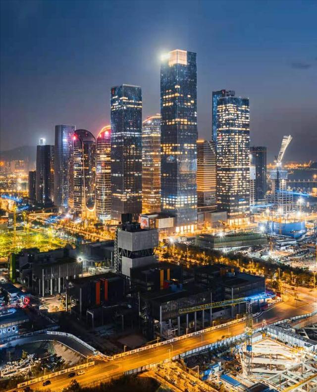 根據規劃,至2030年,將把深圳生產總值(GDP)突破5兆人民幣(約新台幣23.15兆元)列重要目標,台灣去年生產總值約27兆至29兆元新台幣。圖/取自搜狐