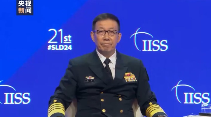 遭外媒指「被查」的大陸防長董軍，5日在上海會見出席「幾內亞灣安全形勢」專題研討會的各國代表團團長，資料照取自央視。