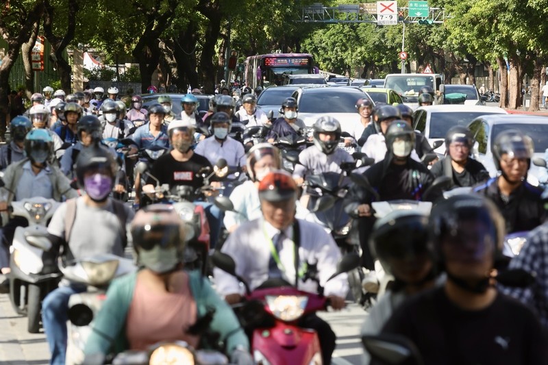 無薪假再降至3442人　受美國關稅影響少300人、受中東戰事影響再觀察