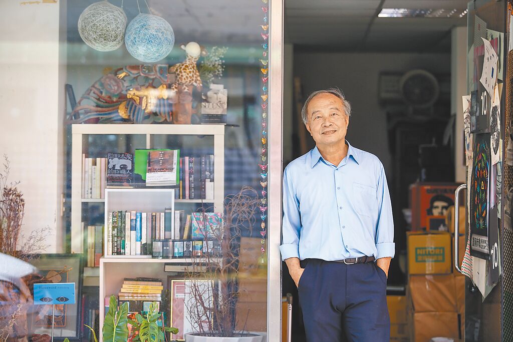楊渡指出不明白今日的台語文課本，為什麼不以這些典雅的台語文為讀本，卻偏偏搞得粗糙不堪。圖/取自楊渡臉書