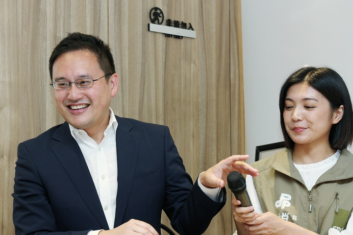 【梅花評論】國家安全當兒戲 口譯哥何德何能？