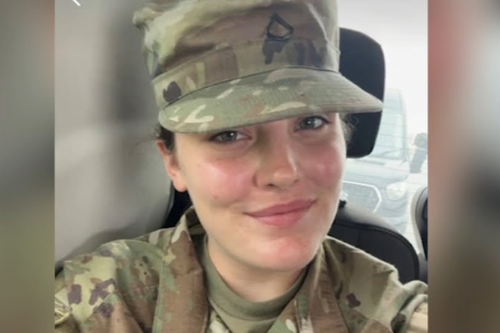 來自西維吉尼亞州的20歲國民兵貝克斯特倫經搶救後不治。圖/翻攝自ABC 7 Chicago YouTube頻道