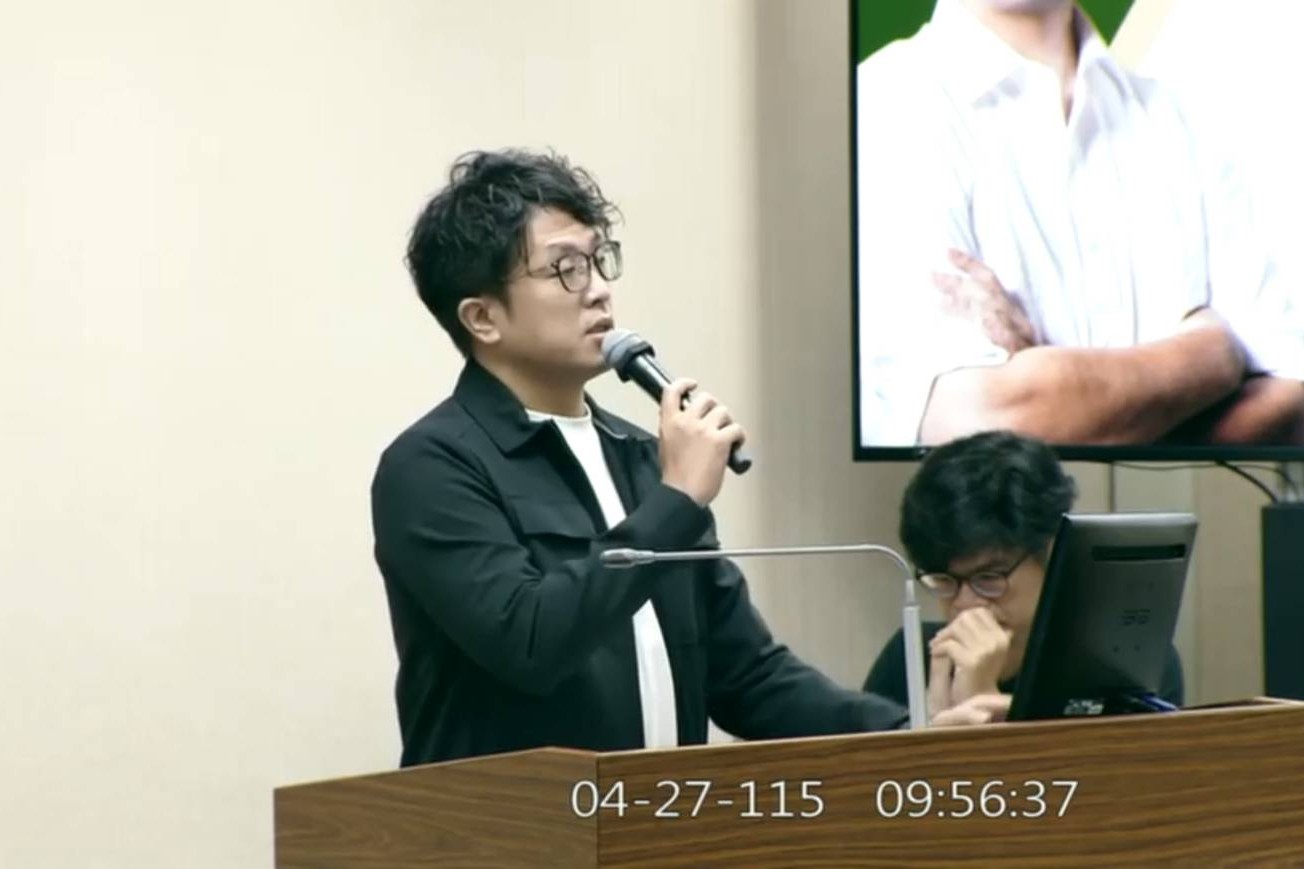 只能聊沈伯洋變髮？王鴻薇：民眾更想知道沈收了索羅斯多少錢