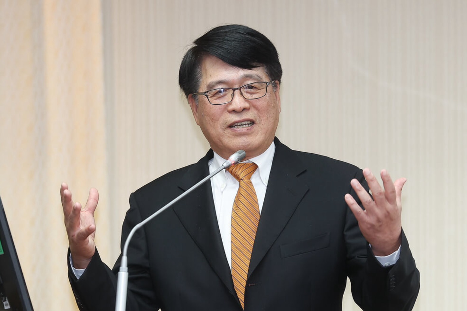 正式接掌中選會！游盈隆承諾：最快速度備戰　確保年底選舉順利進行