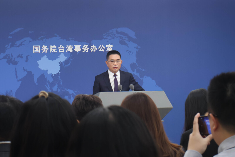 【梅花評論】寒蟬與解離效應： 陸反獨舉報專欄雙重政治意涵