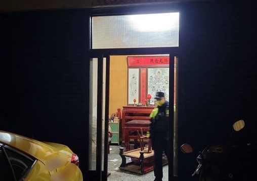 45歲游姓弟弟因不滿48歲哥哥不時向家裡要錢，於是兩人發生爭吵，過程中弟弟不小心失手用球棒打死哥哥。圖／民眾提供