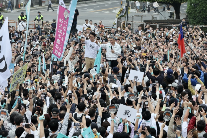 《鏡週刊》揭露柯文哲判決書　黃國昌批：已成「黨檢媒院」四位一體？