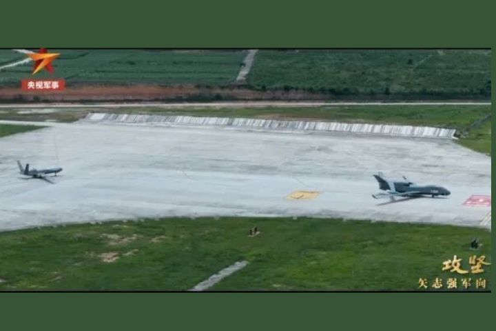 大陸央視「蜂群」無人機演練畫面 為部隊突襲掃清障礙