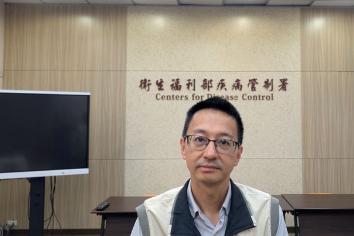 COVID-19疫情狂飆 6月中下旬恐破單周10萬就診人次