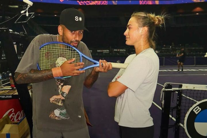 杜拜上演網球「性別大戰」　基爾喬斯直落二擊敗莎芭蓮卡引發討論