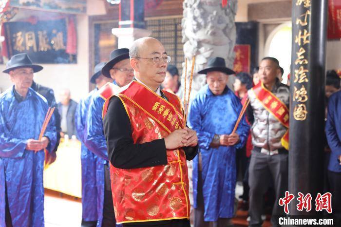前立委郭正亮14日前往福建省漳州市祭祖，他表示有落葉歸根之感，卻也引發政治口水戰。圖/取自郭正亮臉書