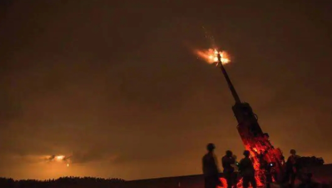 巴基斯坦與印度軍隊當地時間24日深夜，在喀什米爾的實際控制線沿線交火。圖/取自牛彈琴公眾號