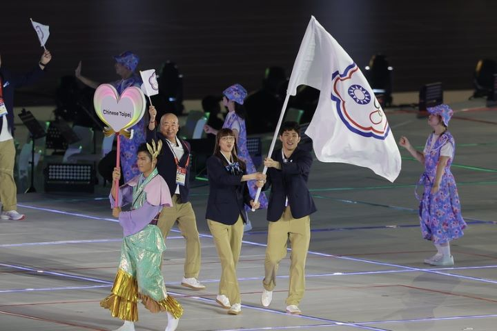 【名古屋亞運】黃筱雯、張煥宜掌旗　中華代表團110人進場　李洋現身觀眾席