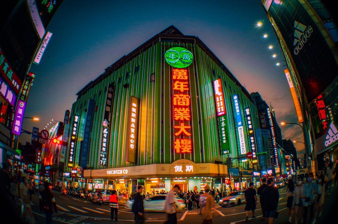 【摩登生活3-3】普立茲克建築獎大師作品藏鄉間 萬年大樓成攝影勝地