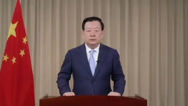 中共港澳辦主任夏寶龍昨（15日）參加香港「全民國家安全教育日」並發表視訊演說時，痛罵美國無恥至極，高關稅是「要香港的命」。圖／取自北青政知新媒體