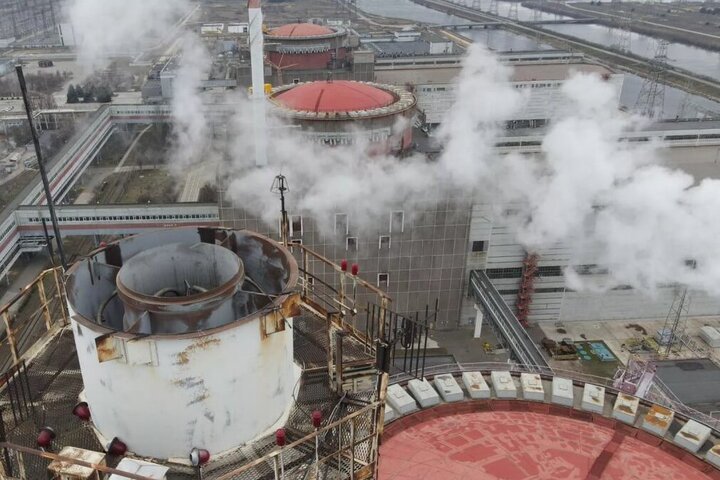 俄控烏克蘭無人機炸扎波羅熱核電廠　基輔否認、IAEA斥「玩火」