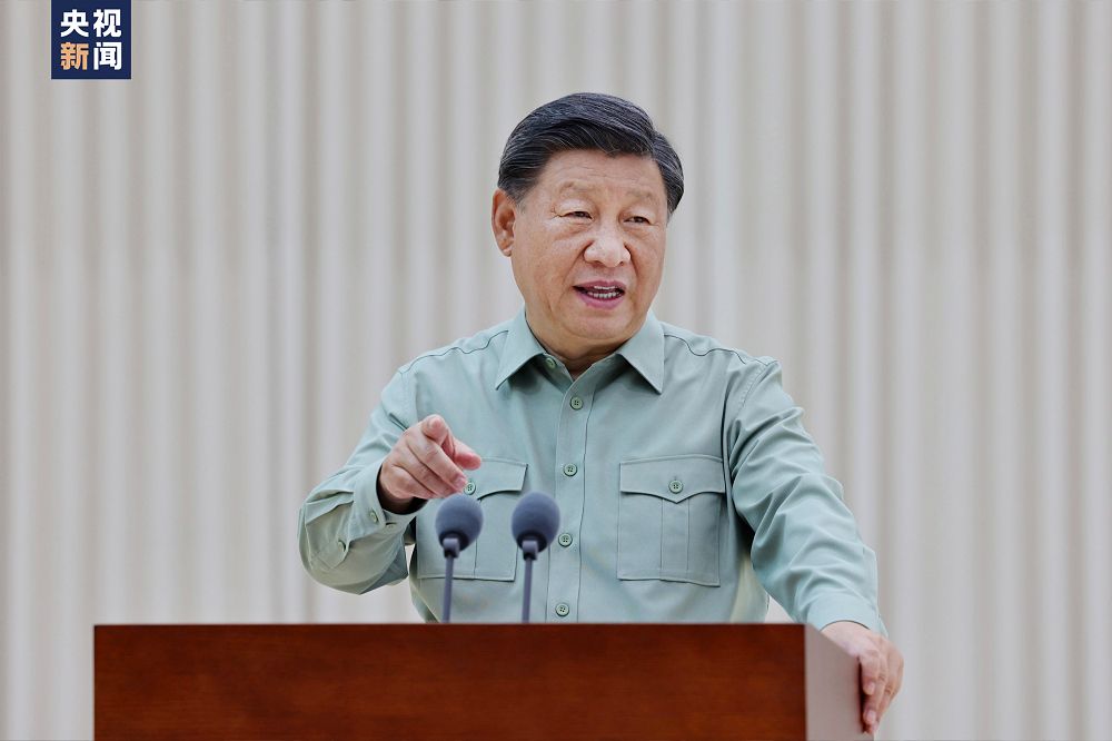 中共總書記暨中央軍委主席習近平黨對部隊發表講話,2049年「實現民族偉大復興」也一直是其「雙百方針」的重要政策著力點。圖/取自央視新聞