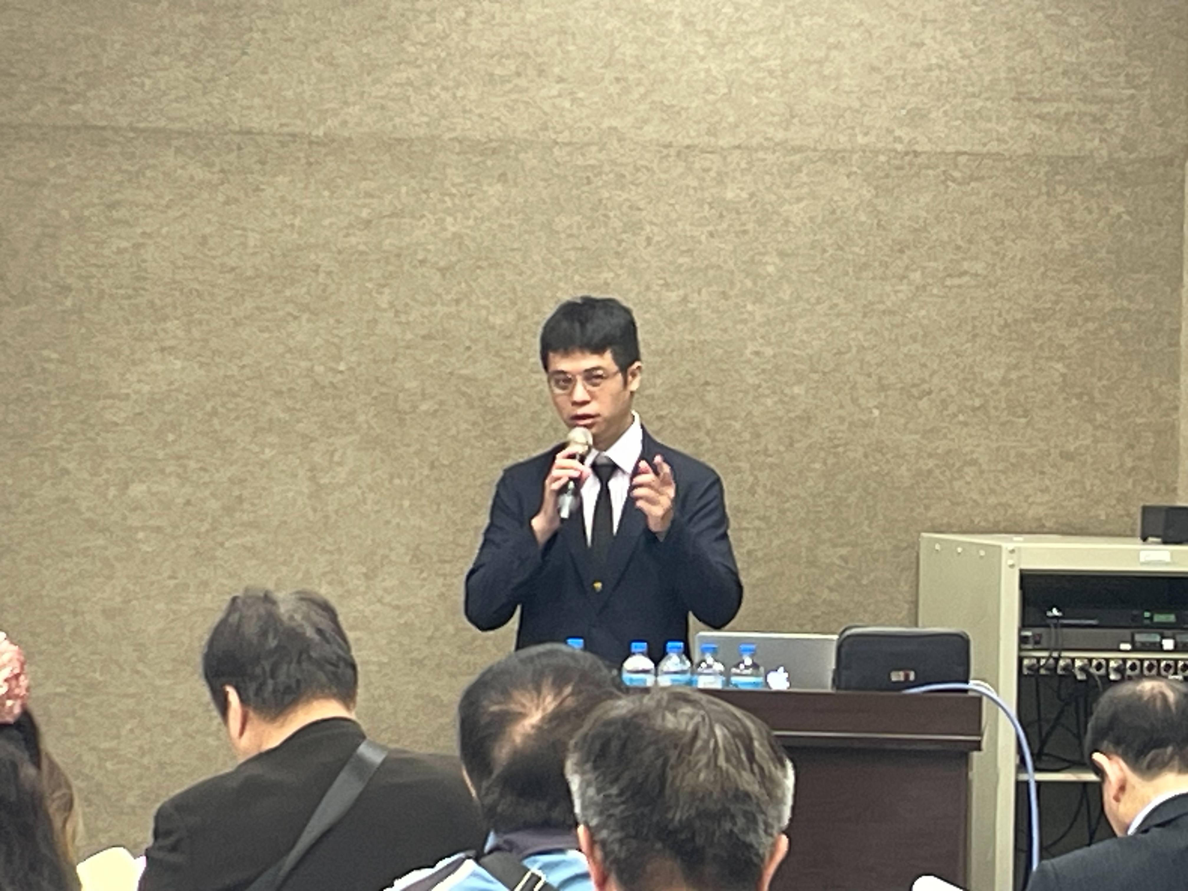 勞動黨青年黨員史學勤表示，希望兩岸不再彼此仇視，而是走向共榮的未來。圖/記者洪子苓攝
