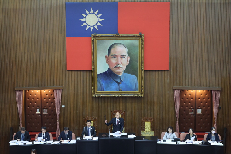 停砍年金三讀通過　溯自2024年停止降低退休所得替代率