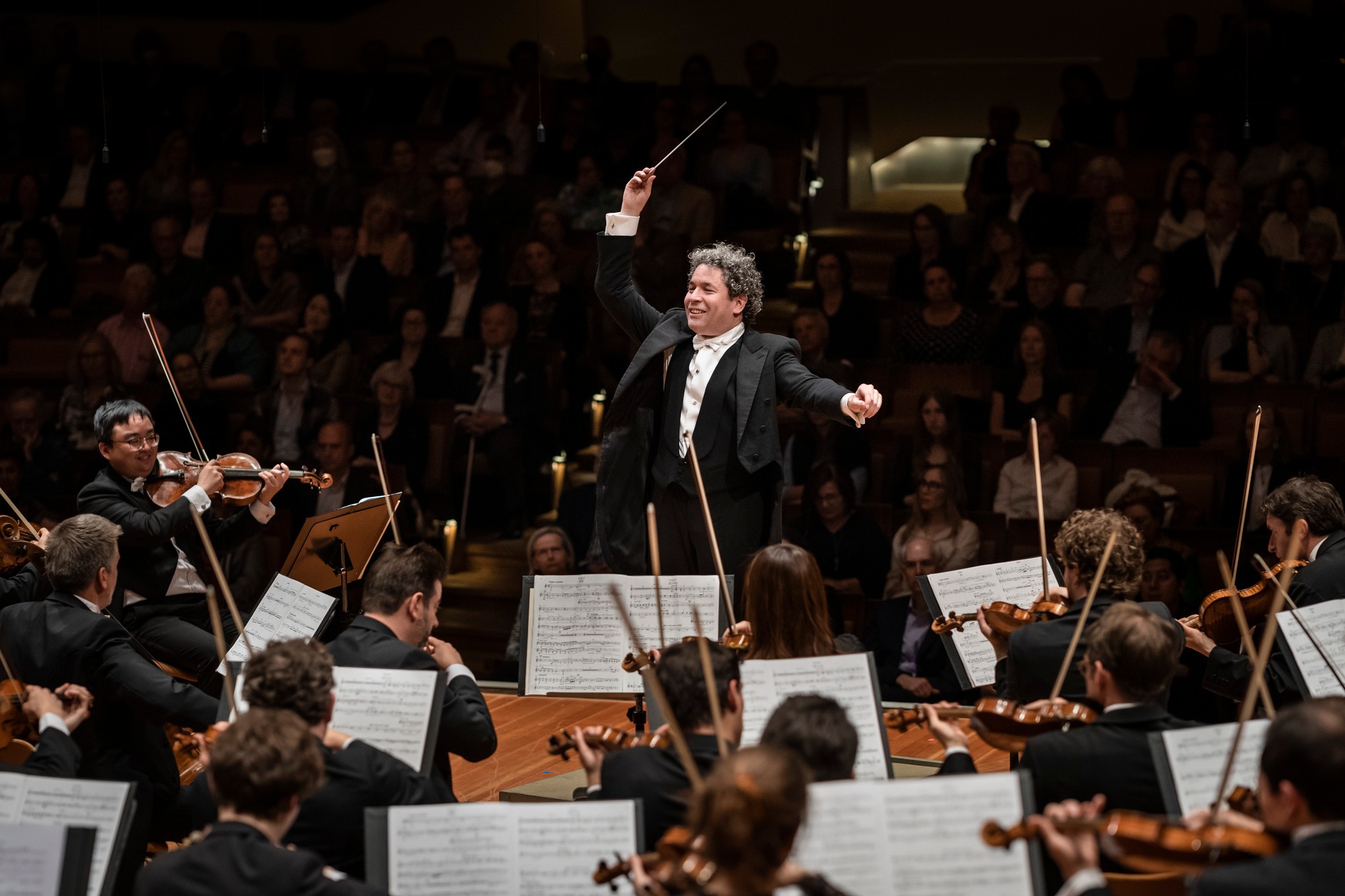 杜達美是現今第一位登上國際樂壇的南美洲指揮家。圖/取自Gustavo Dudamel臉書