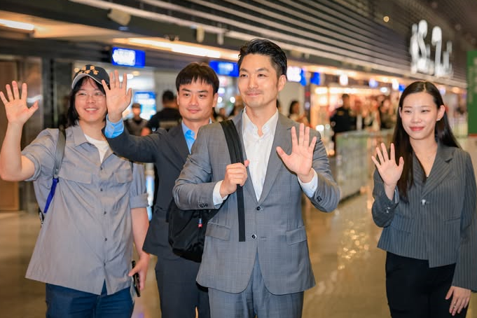 與黃循財同台！蔣萬安抱回李光耀特別獎　藍議員：柯文哲報名過未入圍  