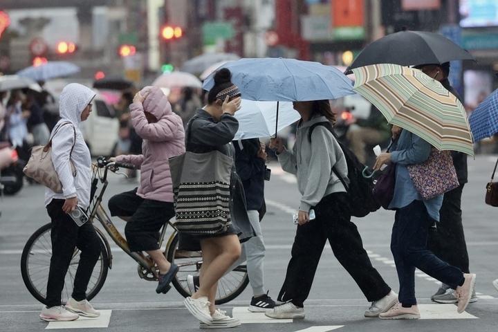 水氣增加北台灣濕涼　中颱「海鷗」後恐再生成「鳳凰」