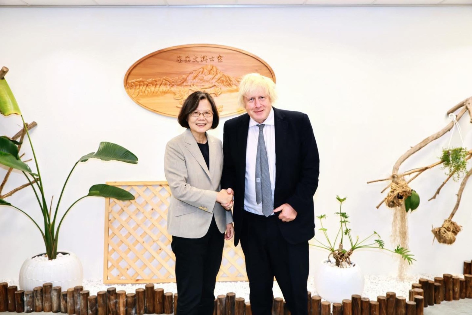 長文談台灣　前英相強生：若發生戰爭台灣人會奮起抵抗
