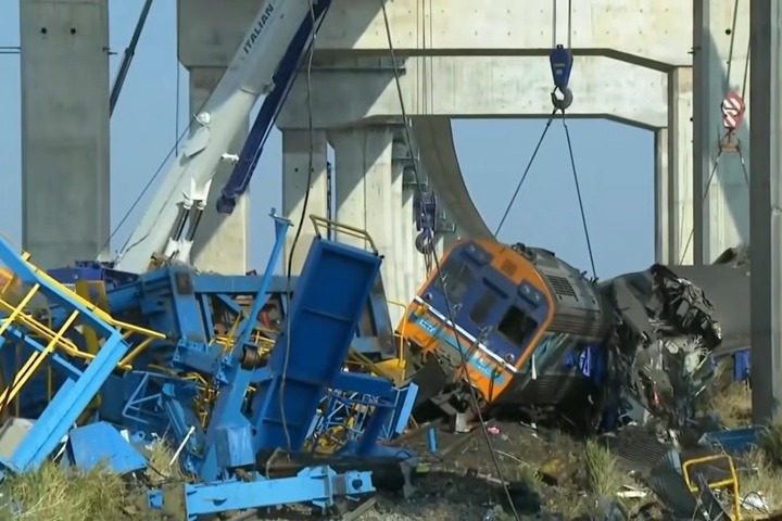 一帶一路重大事故！泰國高鐵工程起重機高空掉落砸中列車　至少29死近80傷