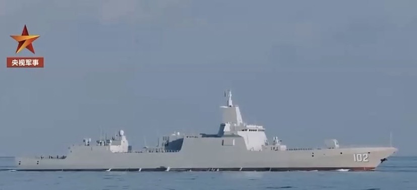 大陸055驅逐艦拉薩號。圖/取自央視軍事