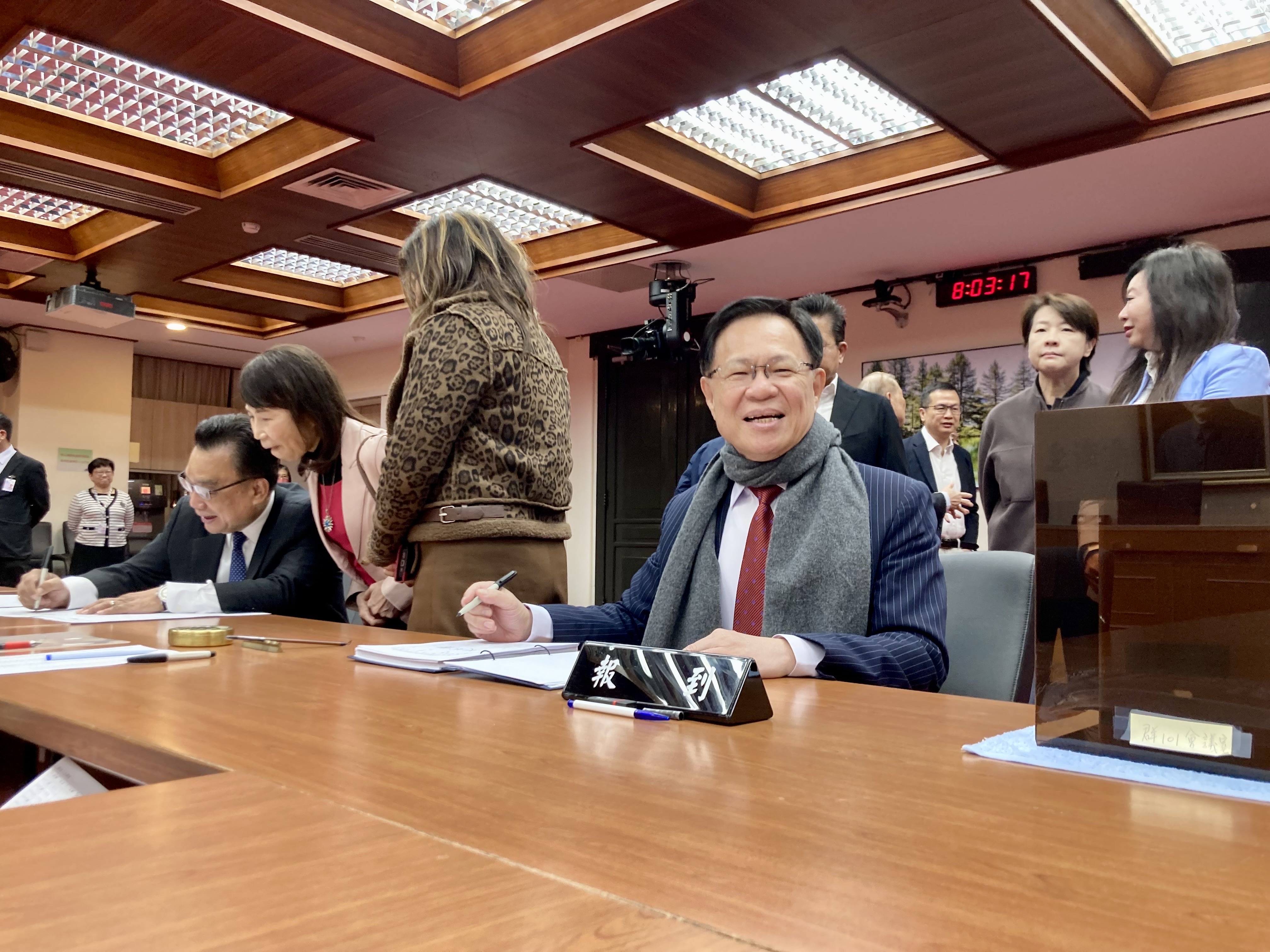 民眾黨副總召張啓楷(前)表示，民眾黨絕對不會坐視大罷免不管，會下鄉幫藍委宣講。圖/民眾黨提供