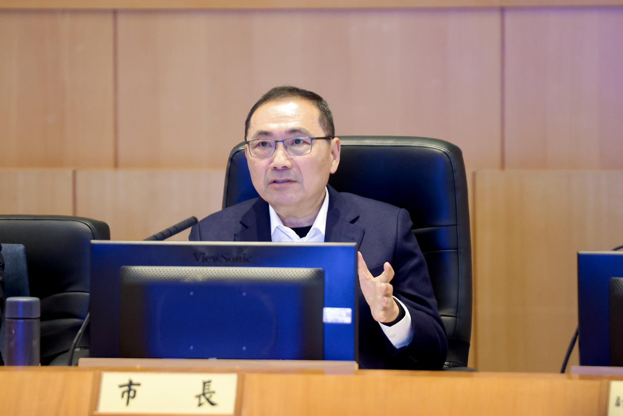 截至1日上午6時，仍有許多民眾抱怨無水可用；對此，新北市長侯友宜表示，對於造成民眾生活諸多不便，承包商應負擔責任，會依約檢討裁罰。圖/取自侯友宜臉書