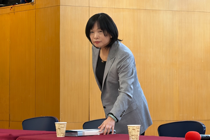 戴遐齡質疑三人調查小組因私誼包庇蕭旭岑、王光慈不法行為。記者高陸攝