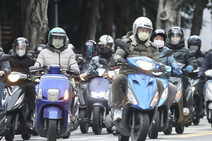 冷氣團發威北台連續48小時低溫　北東雨勢較明顯