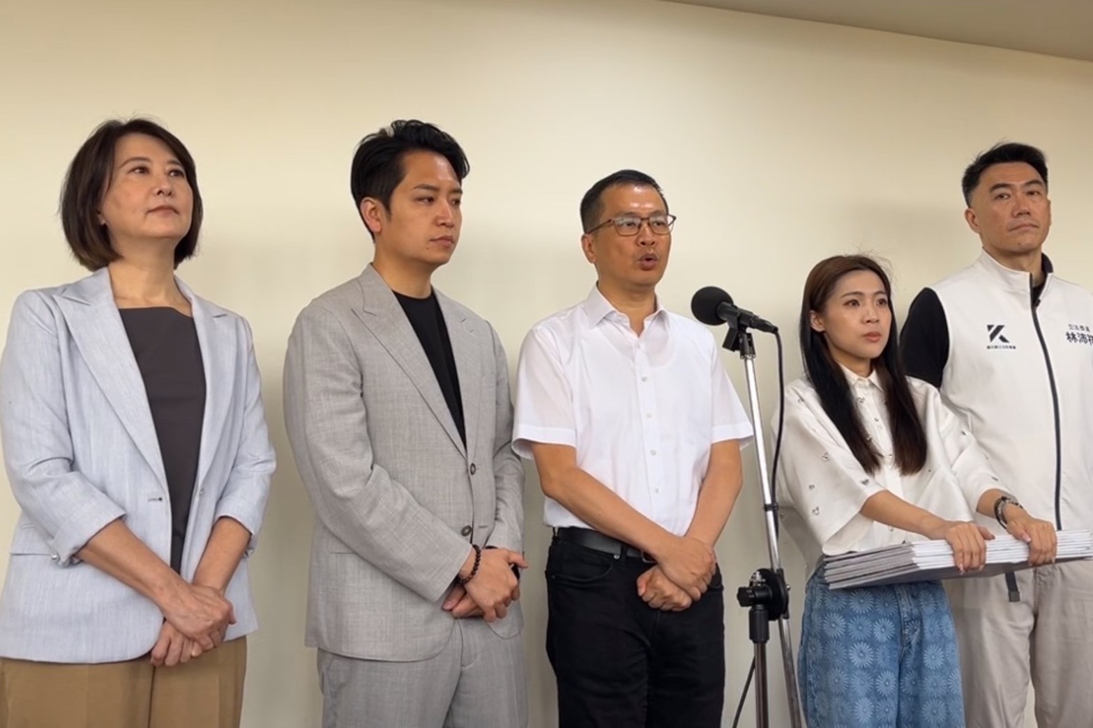 無人機供應商「碳基科技」喊告　國民黨團：採購法案未通過廠商就知126億訂單 