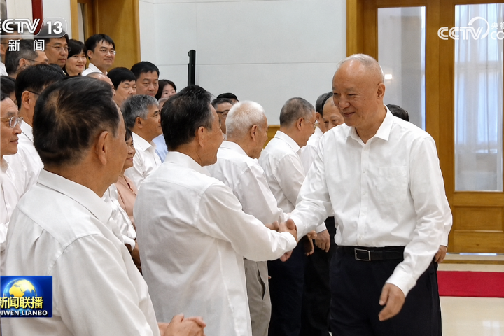 北戴河休假啟動！蔡奇受習近平委託慰問專家　聚焦「十五五」人才、關鍵核心技術