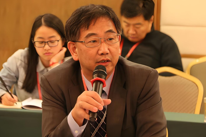 大陸涉台學者包承柯10日指出，賴清德的雙十演說顯露「以武謀獨立場未改」，不願向大陸遞出和平橄欖枝。圖/取自微博