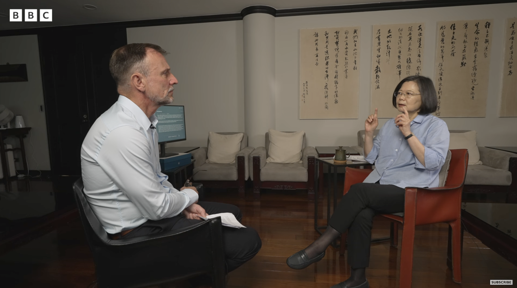 再過兩天蔡總統即將卸任，卸任前接受BBC專訪稱，兩岸不排除衝突，但中共犯台代價大。圖/翻攝自BBC News YouTube頻道