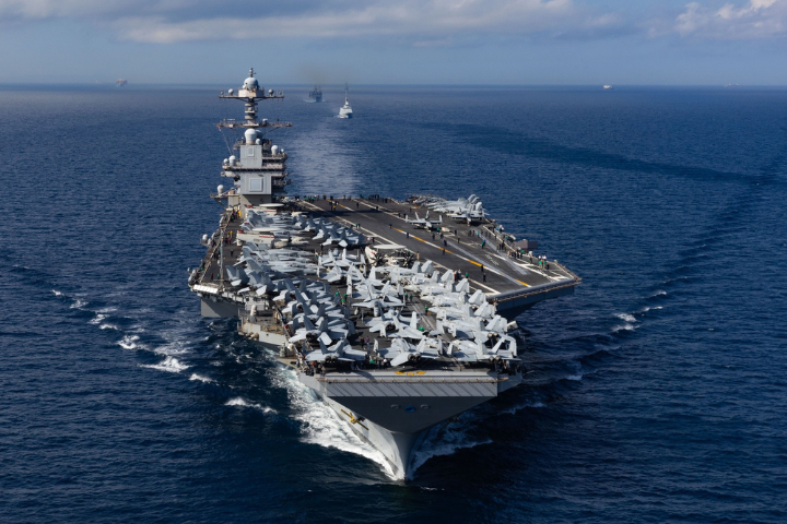 美最大航母駛入拉美海域　委內瑞拉展開大規模軍事動員