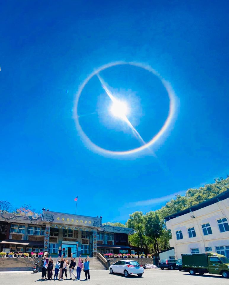 高屏地區2度出現日暈奇景，民眾紛紛抬頭欣賞。地圖/取自春日鄉公所
