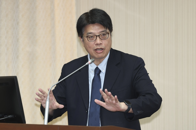 公教赴陸港澳「過境轉機也管制」　翁曉玲：如此陸委會不要也罷