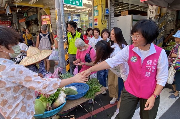 王鴻薇看徐國勇掌民進黨兵符：蘇巧慧確實該捏把冷汗