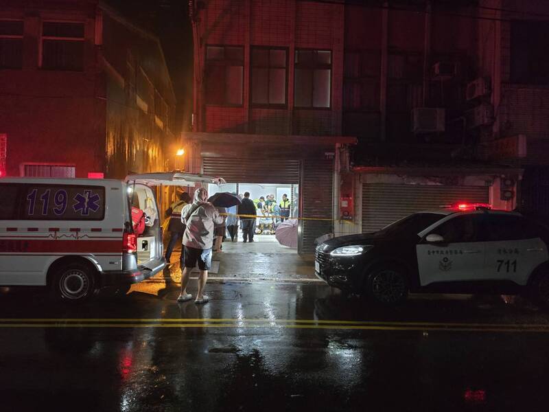 台中清水發生一起持槍行搶案件，警方循線追查，火速逮捕8名台、越籍嫌犯。圖/中央社