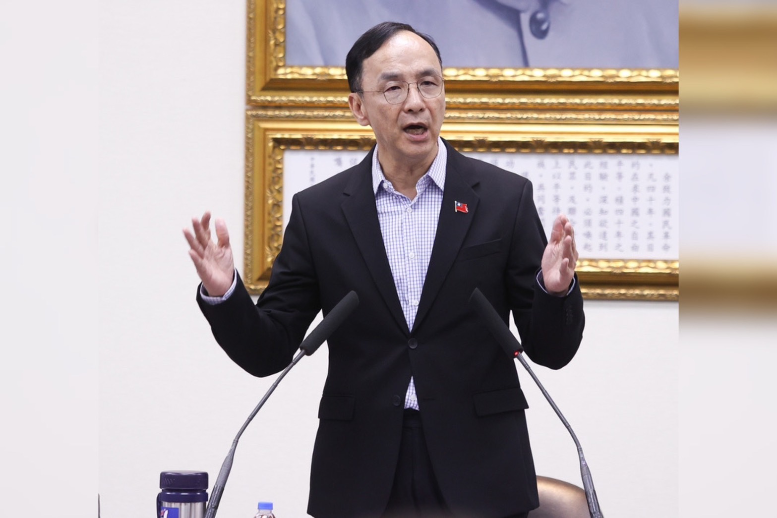 國民黨主席朱立倫在中常會怒批，「賴十七條」是台獨三部曲，而總統賴清德只想當台灣國父。圖／中央社