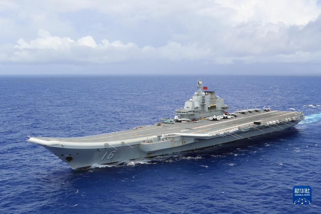 中國航母「遼寧」艦經過為期一年的中期維修和升級改良的工作，即將再次航行。圖/取自新華社
